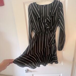 Express Black and White Long Sleeve wrap Dress midi XS